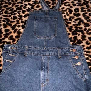 Overall dress